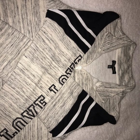 Inspired Hearts Pullover - Picture 5 of 6